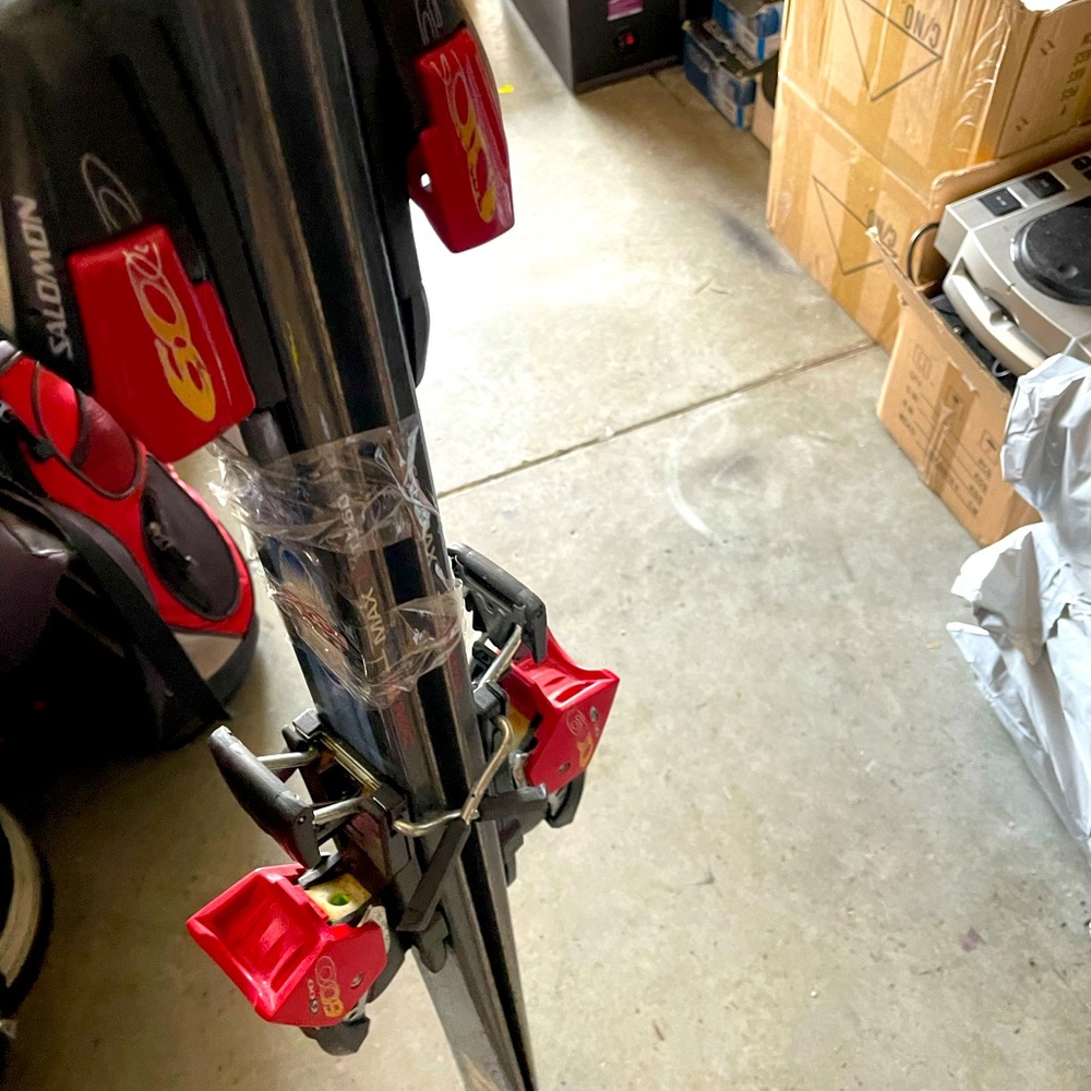 Pair of ski Dynastar Solomon 62 inc